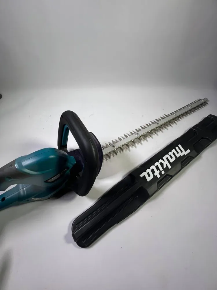 Makita DUH 607 Z Akumulatorowe nożyce do żywopłotu 18 V 60 cm solo - bez akumulatora, bez ładowarki