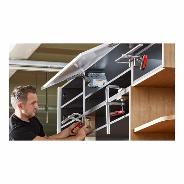 Ścisk śrubowy BESSEY GZ-KG wykonany w całości ze stali Szerokość mocowania 250 mm Występ 120 mm ( 4000831651 )