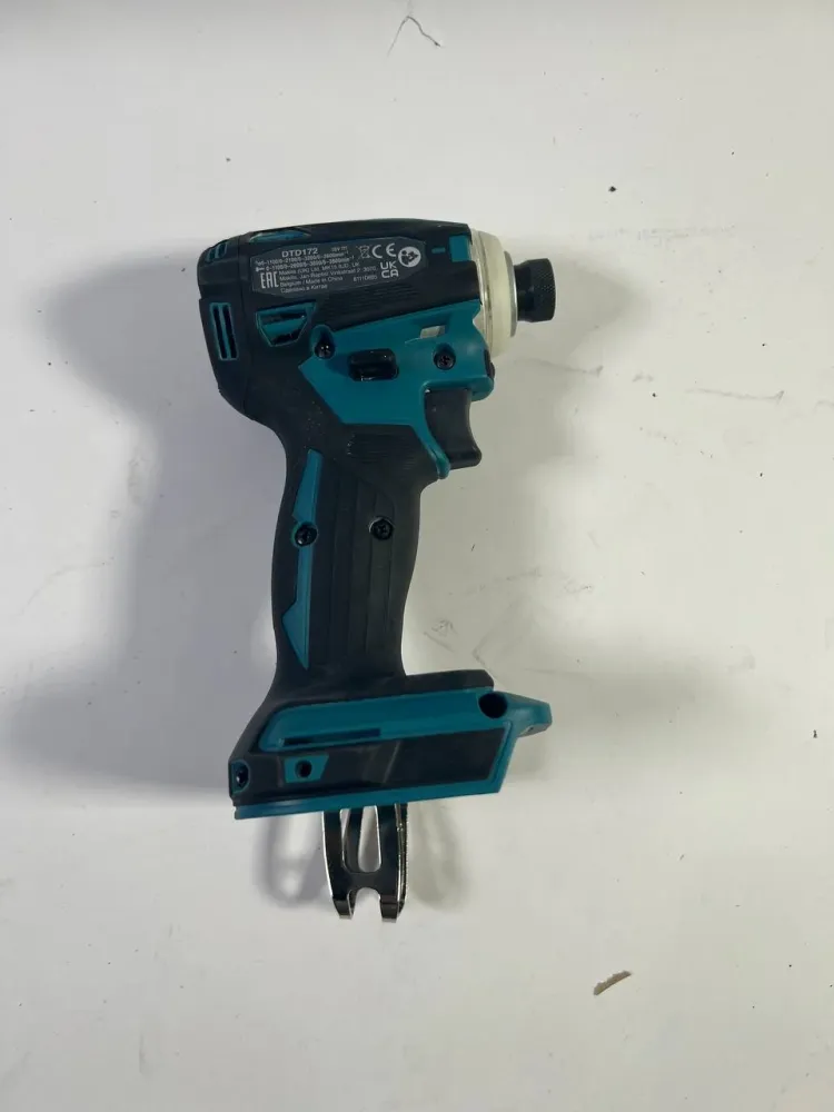 Makita DTD 172 Z Akumulatorowy klucz udarowy 18 V 180 Nm 1/4" Brushless Solo - bez akumulatora, bez ładowarki