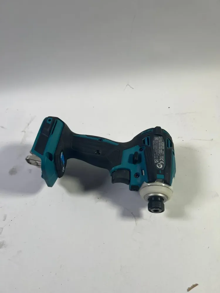 Makita DTD 172 Z Akumulatorowy klucz udarowy 18 V 180 Nm 1/4" Brushless Solo - bez akumulatora, bez ładowarki