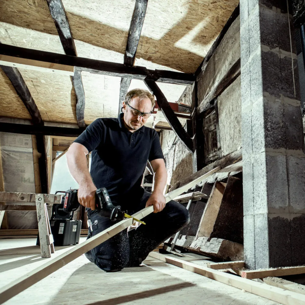Metabo SSE 18 LTX Kompaktowa akumulatorowa pilarka szablasta 18 V 13 mm + 2x akumulator 2,0 Ah + ładowarka