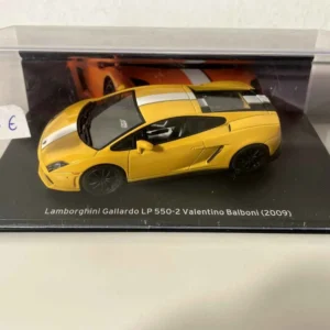 Lamborghini Gallardo LP 550-2 żółta i biał z 2009 roku (Valentino Balboni)